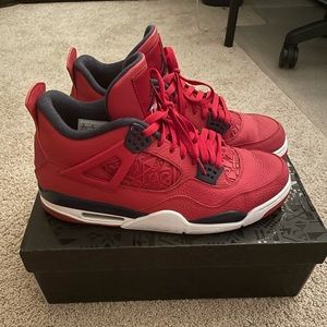 Jordan 4s